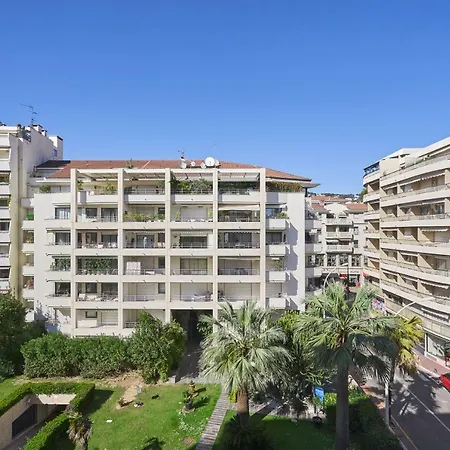 3P Between Croisette Beaches And Antibes Street Cannes Exterior photo