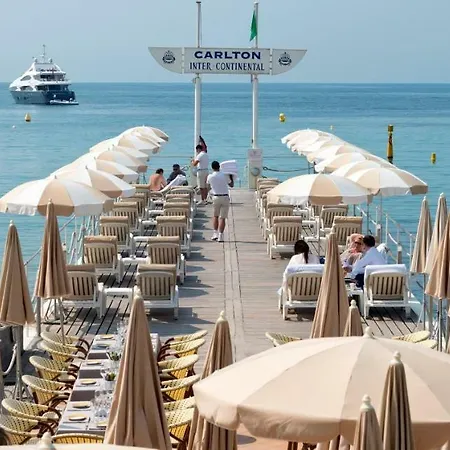 3P Between Croisette Beaches And Antibes Street Cannes Exterior photo